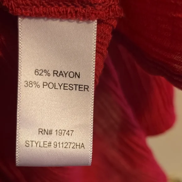 Counterparts Women's Vibrant Red Tunic - Picture 3 of 5